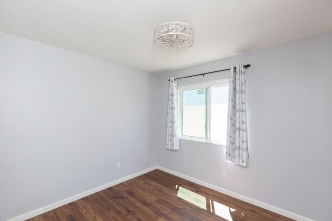 Building Photo - 3 Bed, 2 Bath Single Level Home in Mira Mesa