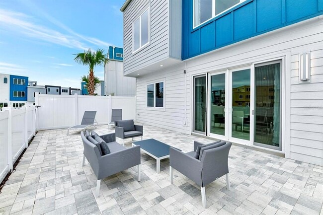 Building Photo - 7770 Sandy Ridge Dr