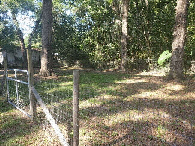Building Photo - 3/2 Rental In NE Ocala