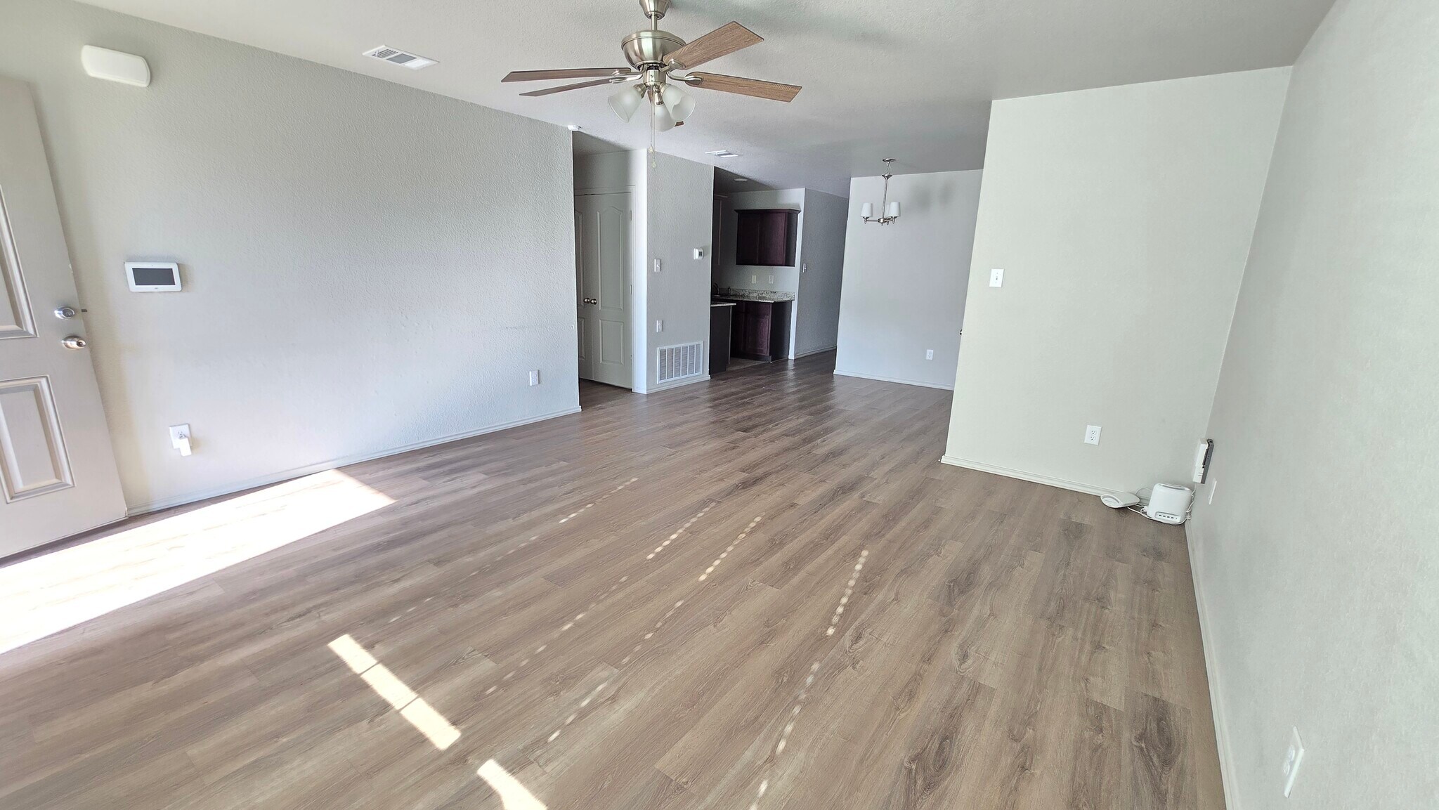 Building Photo - 605 Lost Trl