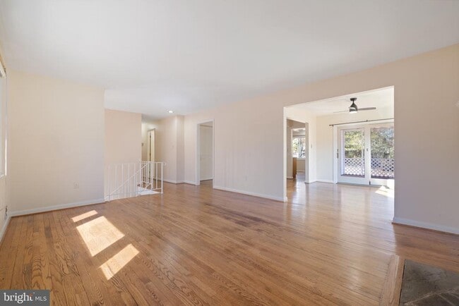 Building Photo - 1032 Pinecrest Dr