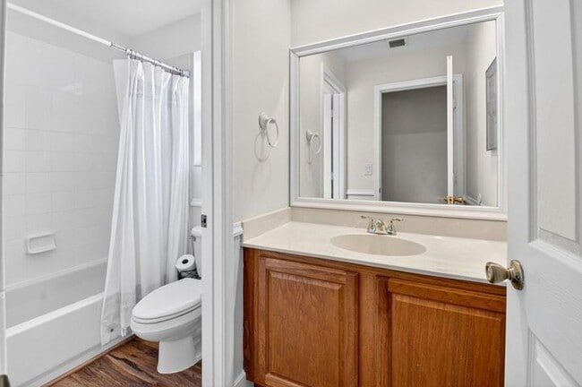 Building Photo - 7306 Spinnaker Bay Dr