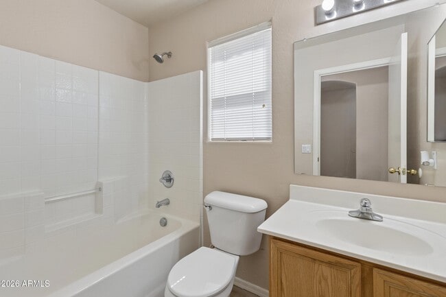 Building Photo - 1576 E Gabrilla Dr