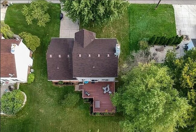 Building Photo - 340 Hartland Ave