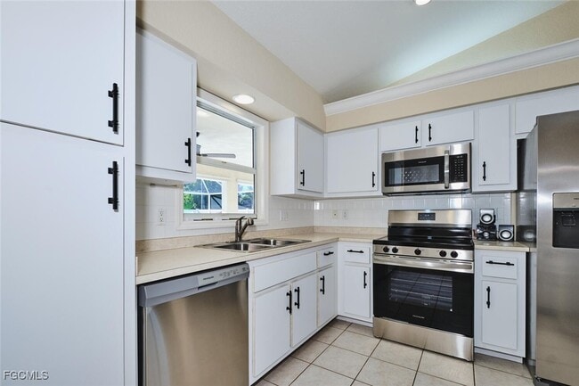 Building Photo - 132 SE 19th Terrace