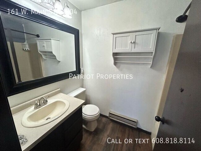 Building Photo - 161 W Main St