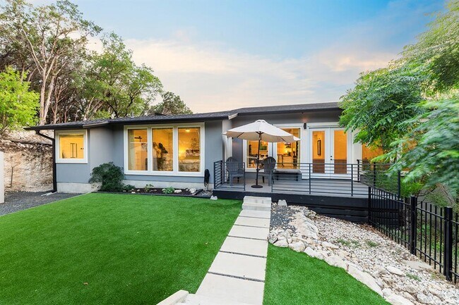 Building Photo - 20702 Post Oak Dr