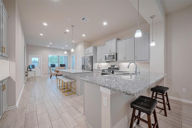 Building Photo - 7031 House Wren Ct