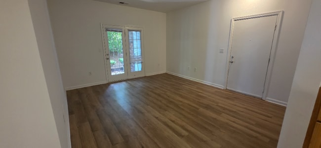 Building Photo - 5000 Hood Cir