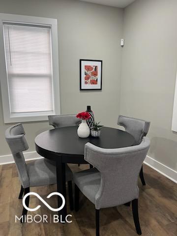 Building Photo - 822 N Gray St