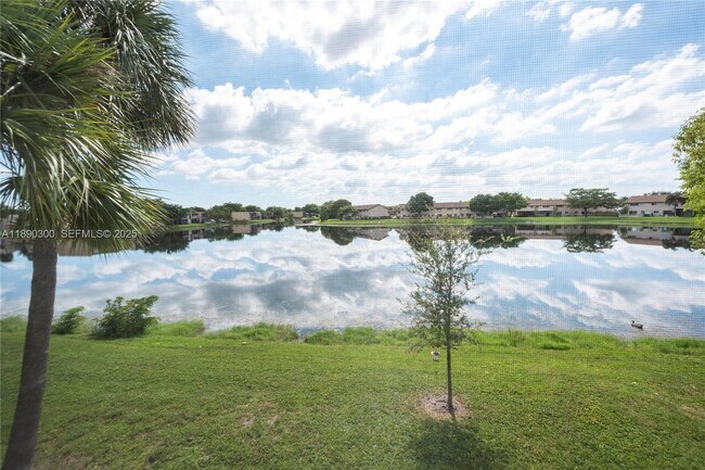 Building Photo - 9876 Nob Hill Ct