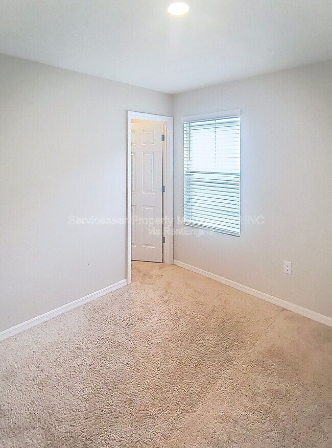 Building Photo - 12937 Camarillo Pl