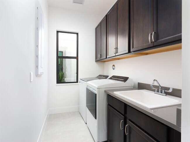 Building Photo - 12553 Solana Bay Cir