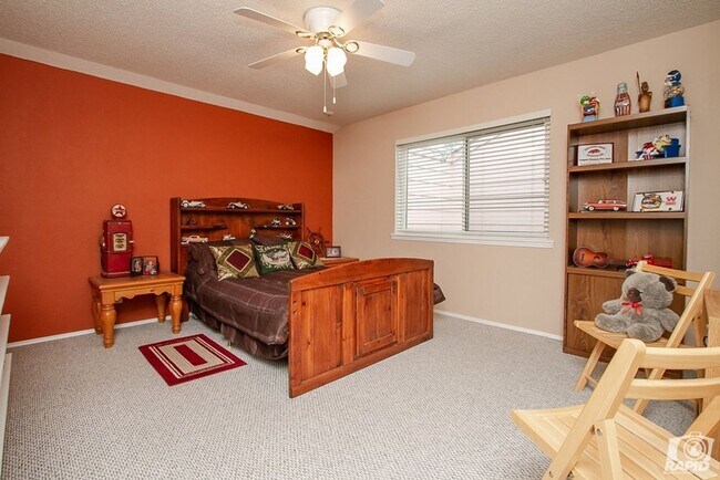 Building Photo - COMING SOON! Charming 1 Bed/1 Bath Duplex!!!