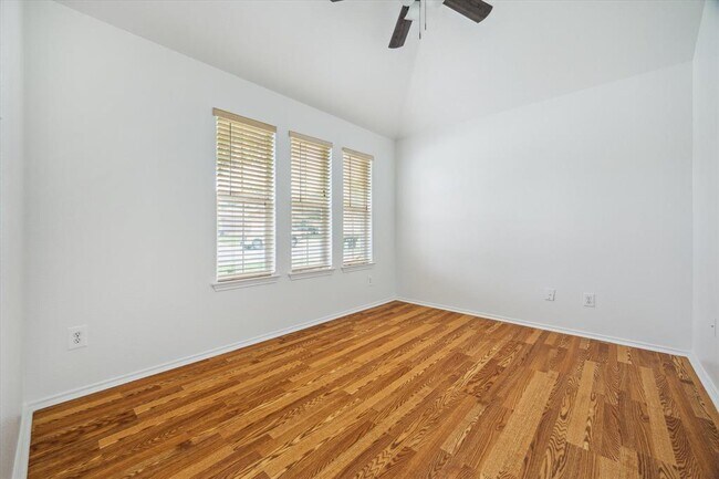 Building Photo - 1314 Rainbow Parke Dr