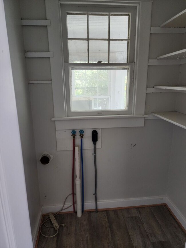 Building Photo - 3634 Kentucky Ave