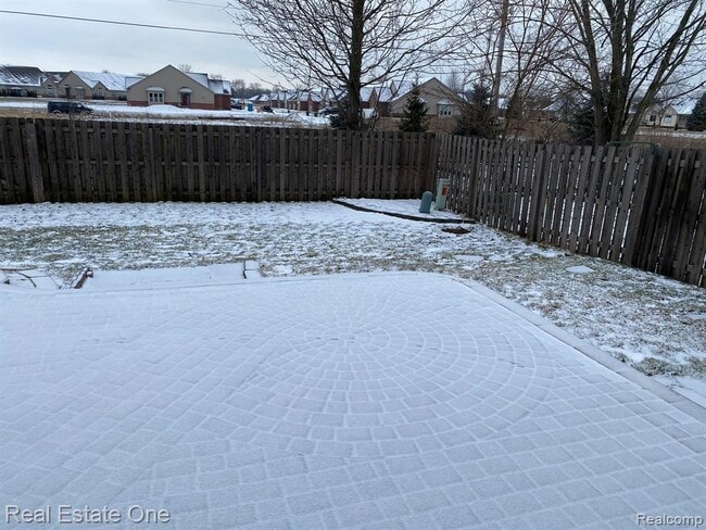 Building Photo - 28772 Wales Dr