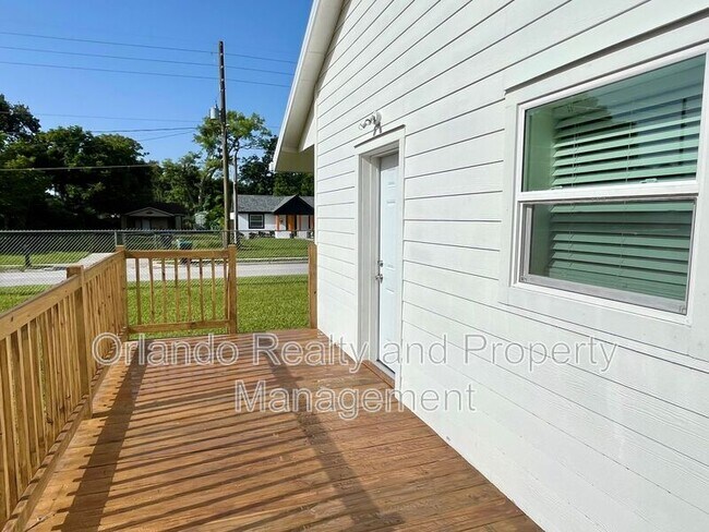 Building Photo - 1521 Nieuport Ln