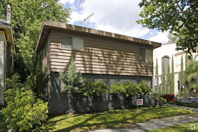 Building Photo - Shanas Apartments