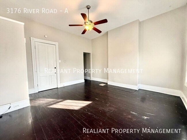 Building Photo - 3176 River Rd