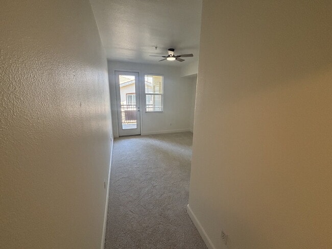Building Photo - MOVE IN SPECIAL!! $500 OFF ONE MONTH'S RENT IF YOU MOVE IN BY 9/4.