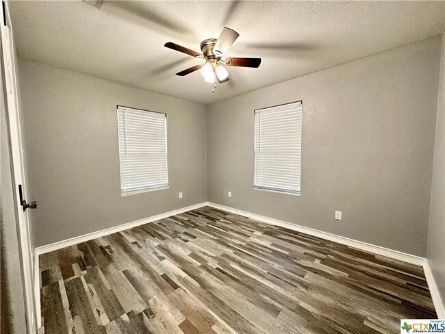 Building Photo - 736 Grice Dr