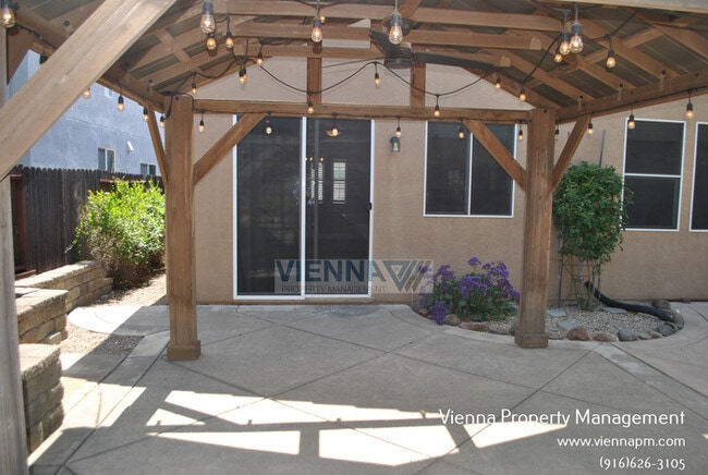 Building Photo - Gorgeous Rocklin Home in a great location