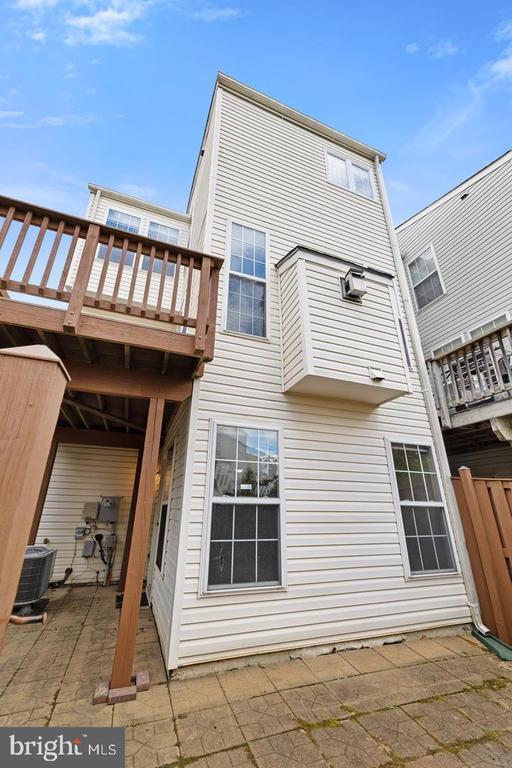 Building Photo - 13700 Barksdale Dr