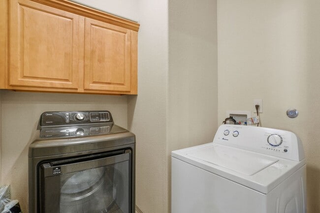 Building Photo - 4334 Nambe Ct