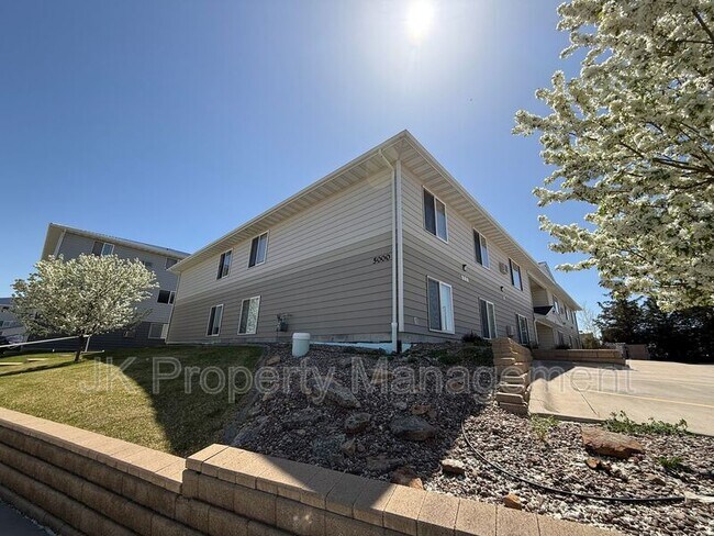 Building Photo - 5000 4th Ave N