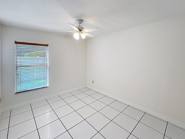Building Photo - Charming 4-Bedroom Oasis with 3 Baths in P...