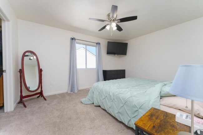 Building Photo - 2783 Au Gres River Dr