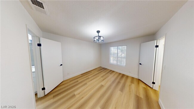 Building Photo - 2200 S Fort Apache Rd