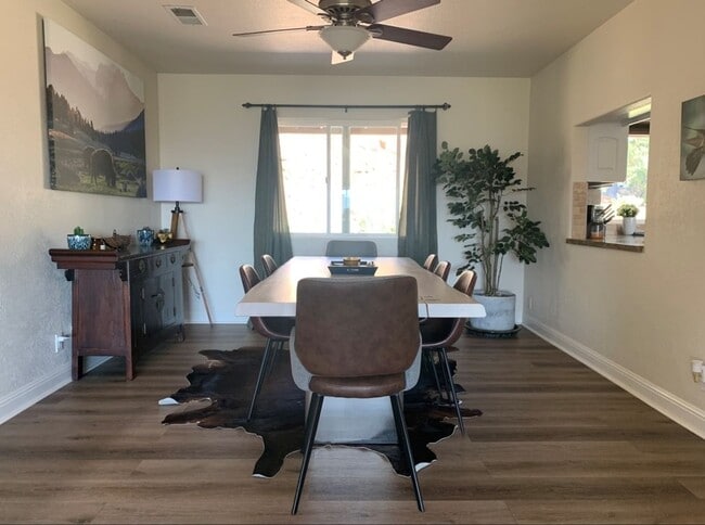 Building Photo - GORGEOUS 3/2.5 Bath Remodeled Home with Stunning Views in Alpine