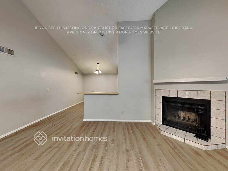 Building Photo - 446 E Wescott Dr