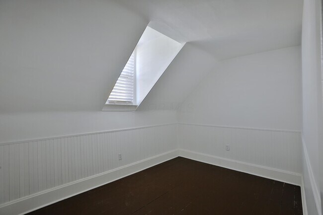 Building Photo - 476 Zimpfer St