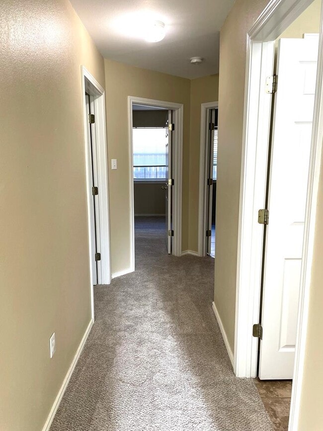 Building Photo - 208 Coronado Cir