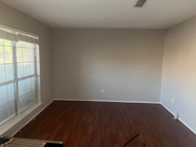 Front Living Room - 1326 Old Barn Ln