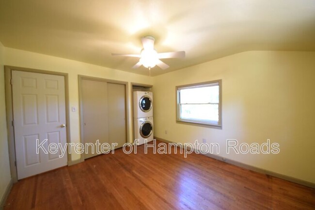 Building Photo - 8356 Cape View Ct