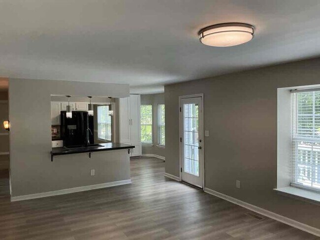 Building Photo - 5323 Craigs Creek Dr