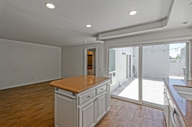 Building Photo - Bright & Spacious, 4BR3BA Home in the Private, Gated Community w/ 2 Pools, Clubhouse, Playground ...