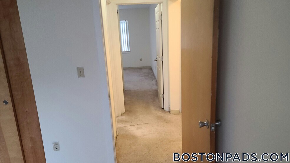 Building Photo - 148 N Beacon St