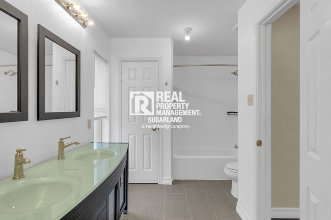 Building Photo - Fantastic Katy 3-2 close to everything