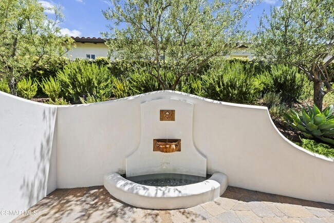 Building Photo - 4372 Via Juanita