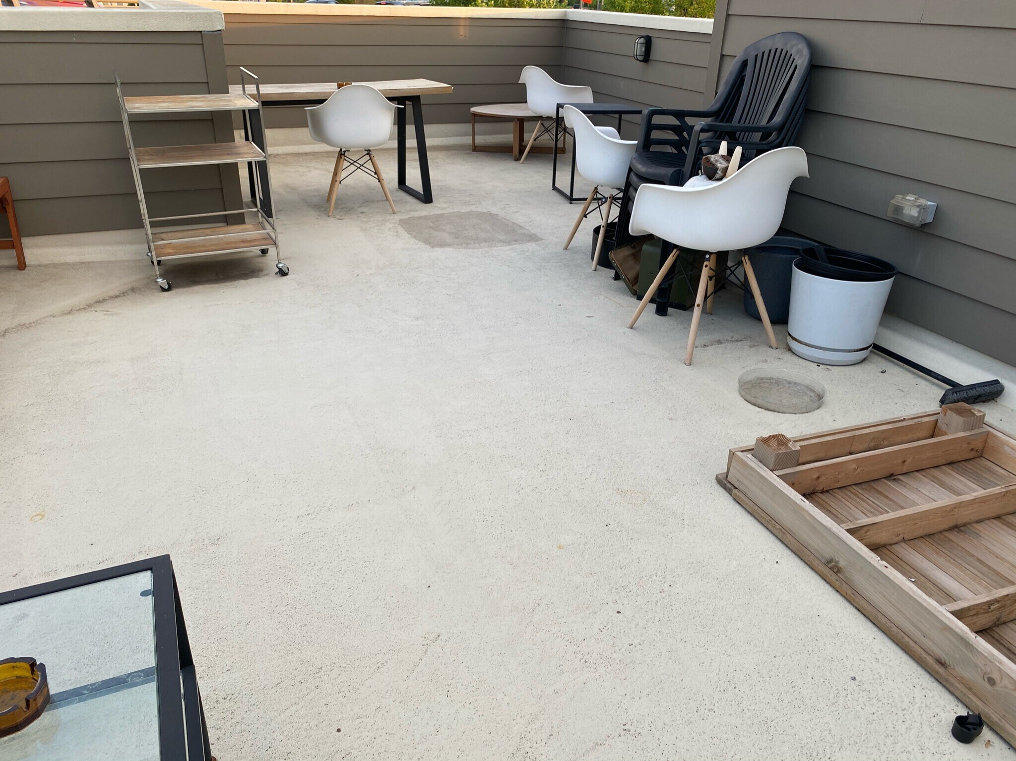 Roof Deck - 118 W Laurel St