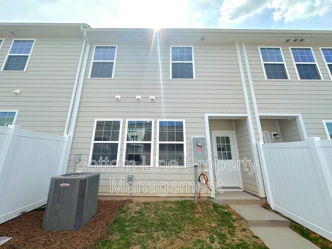 Building Photo - 4475 Potters Wheel Dr