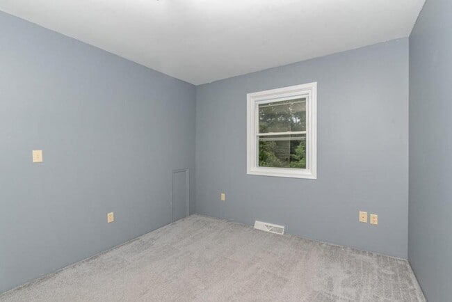 Building Photo - 1133 Nanroc Dr