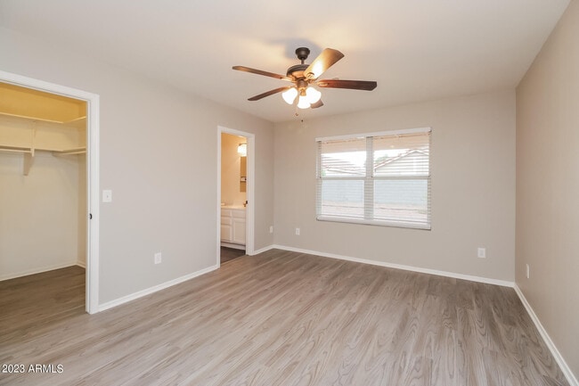 Building Photo - 8116 E Onza Ave