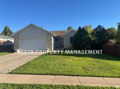 Building Photo - 981 Hudson St