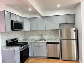 Building Photo - 5 Union St